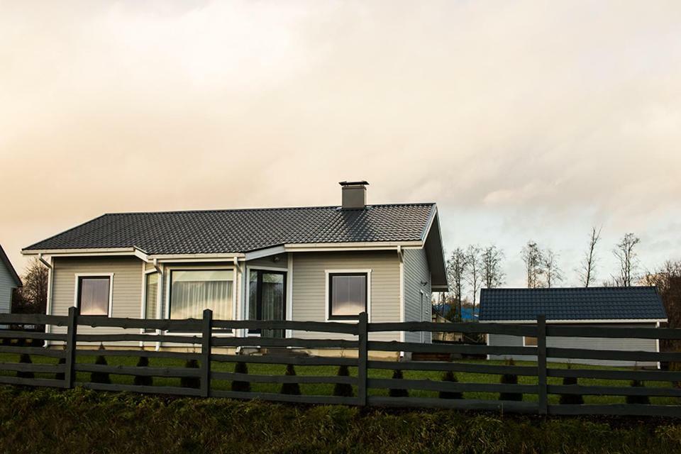Estate Holiday Home Kuldīga Exteriör bild